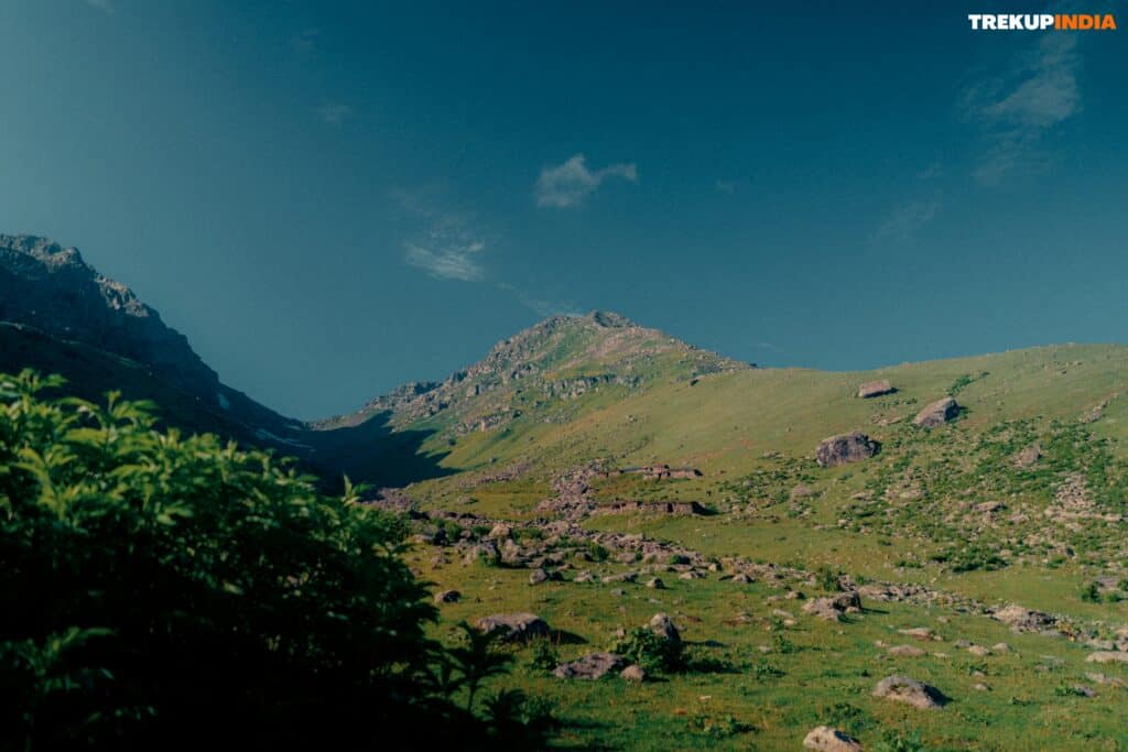 Trekking in Kashmir 2026 Trekup India Update – Latest Routes, Permits & Safety Info