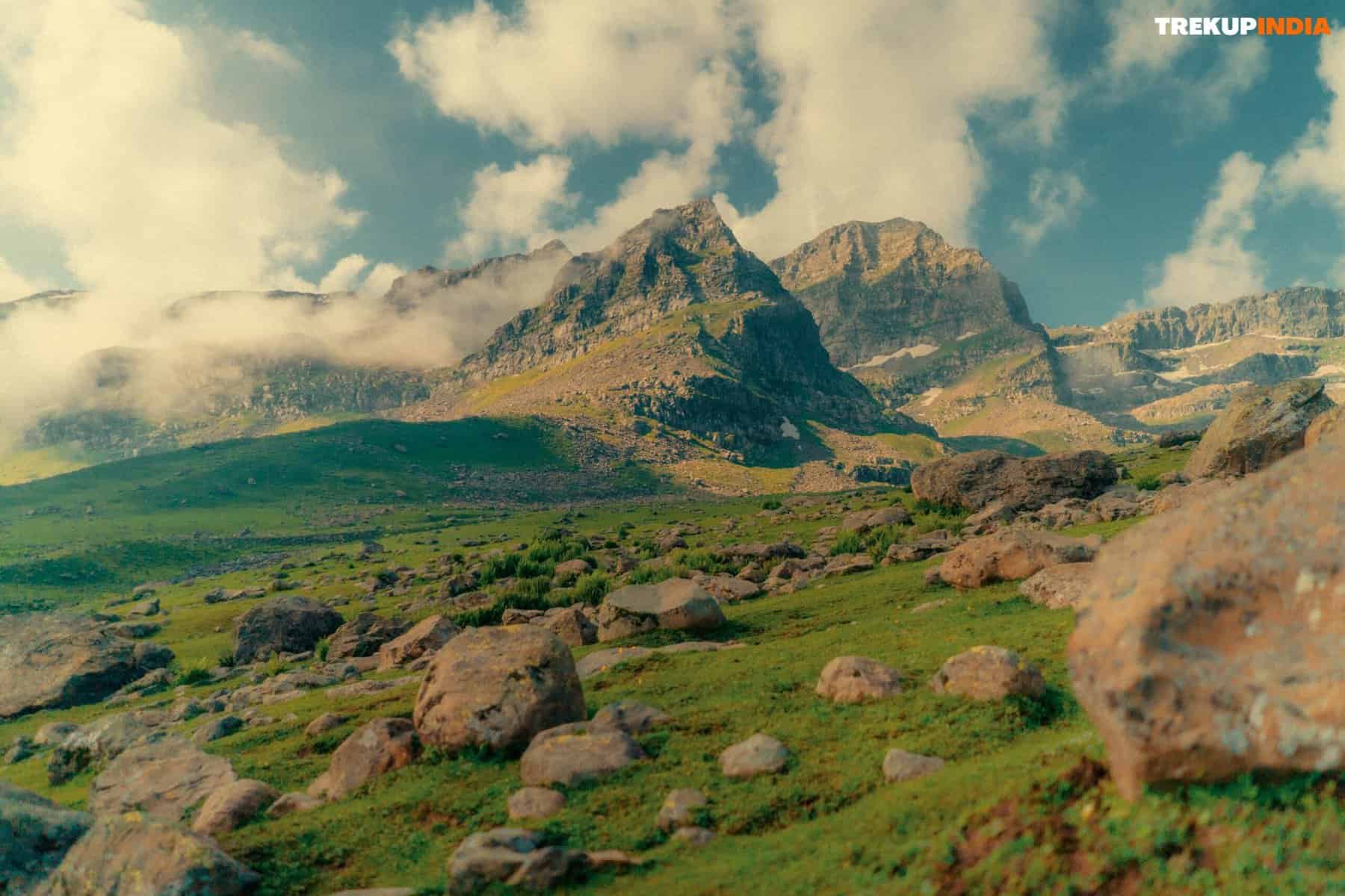 tarsar-marsar-trek-trekup-india (17)