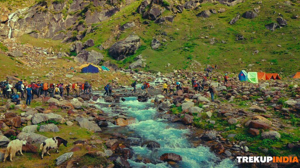 hampta pass trek