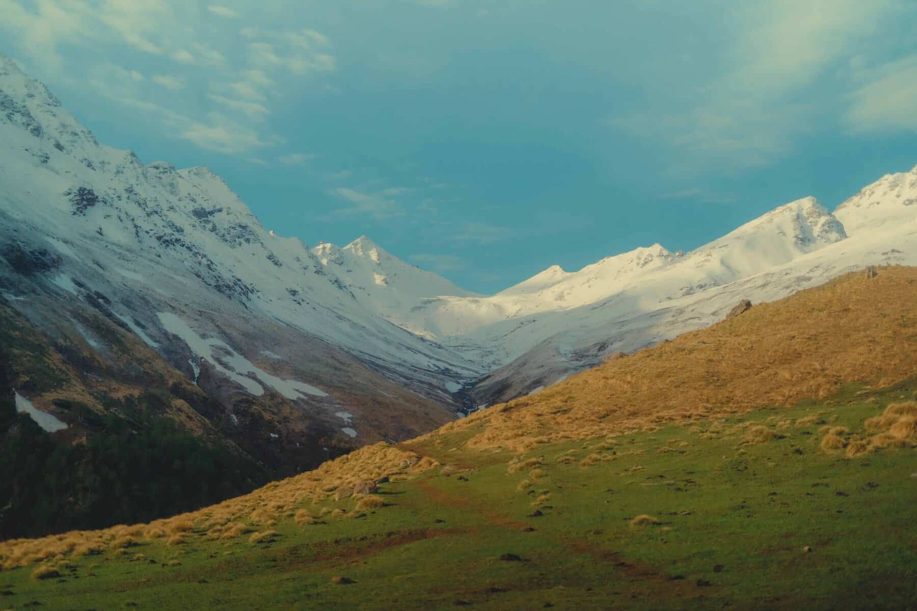 Trekking in North India – A Perfect Blend of Nature and Adventure